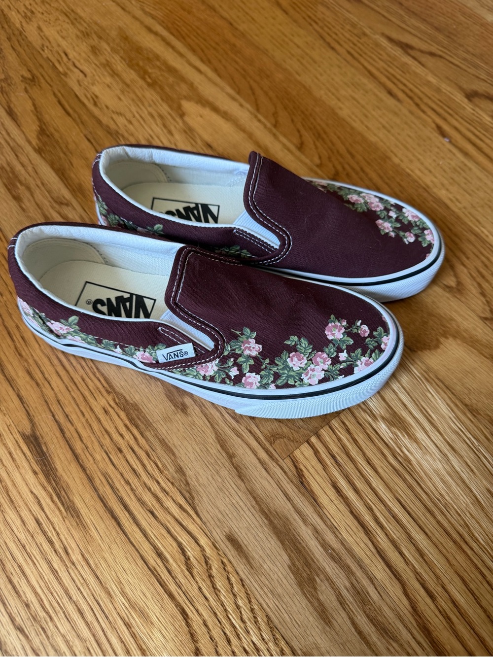 Vans Kids Slip-On Sneakers in Maroon with Pink Floral Print